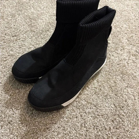 The North Face Black Sierra Knit Boots - Picture 2 of 8